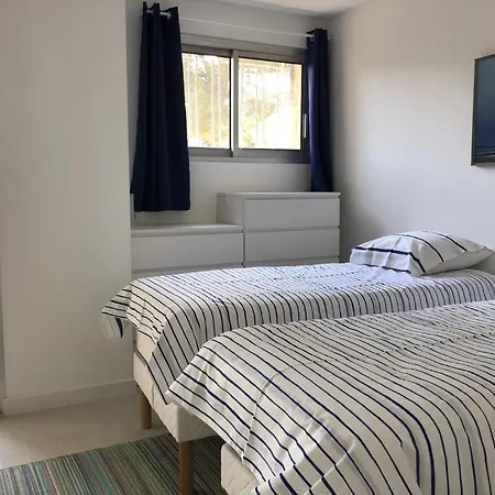 Cassiscentre-pour Famille-piscine - 4pers