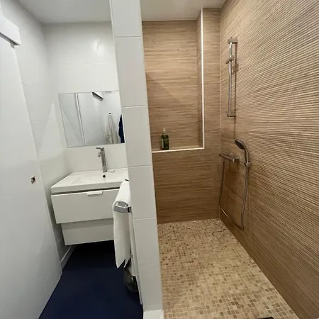 Cassiscentre-pour Famille-piscine - 4pers