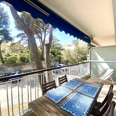 Cassiscentre-pour Famille-piscine - 4pers *