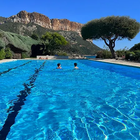Cassiscentre-pour Famille-piscine - 4pers *